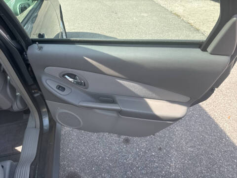 2005 Chevrolet Malibu Maxx LS