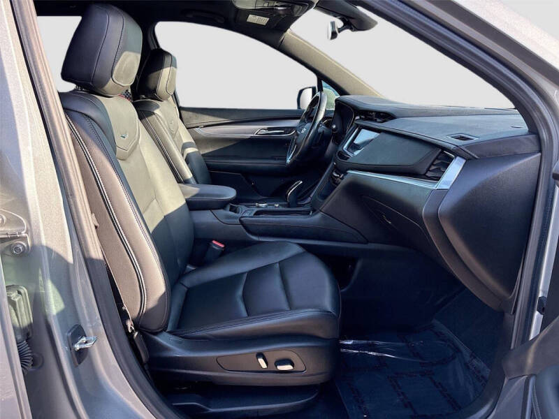 2023 Cadillac XT6 Luxury