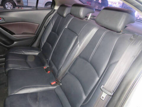 2017 Mazda MAZDA3 Touring