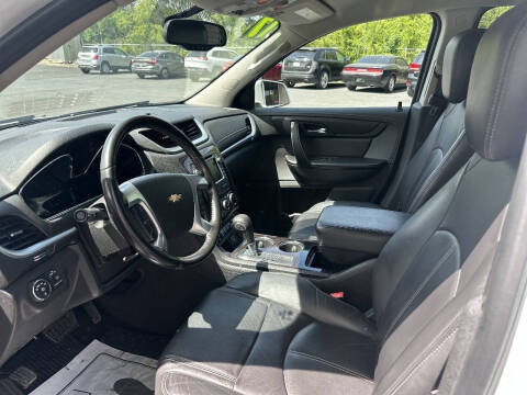 2017 Chevrolet Traverse LT