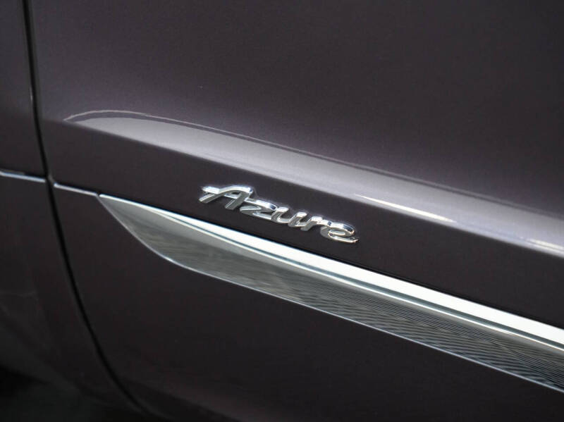 2023 Bentley Bentayga EWB