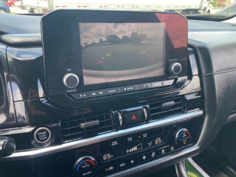 2022 Nissan Pathfinder S