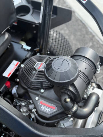 2025 Dixie Chopper Blackhawk HP