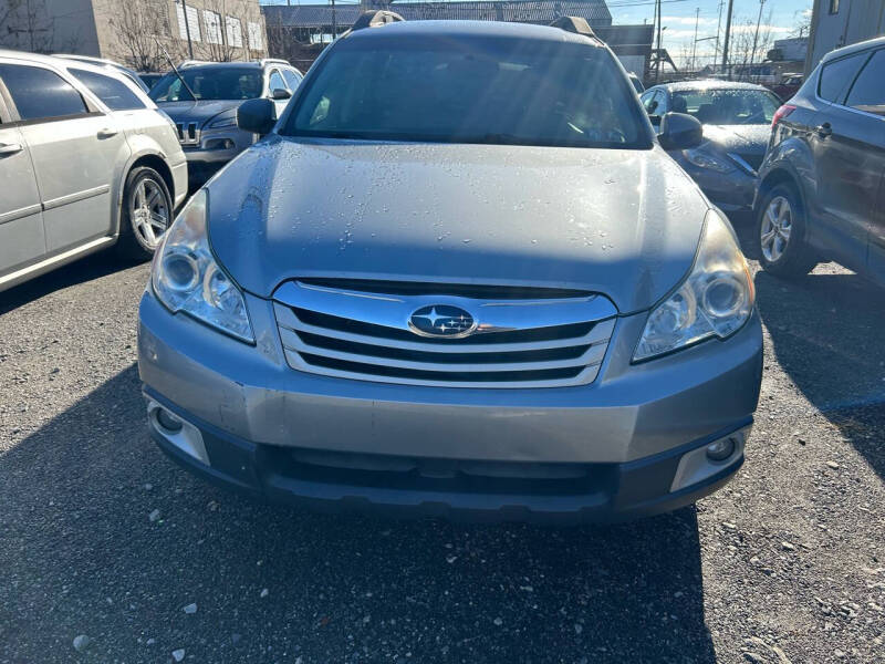 2011 Subaru Outback I Premium photo 4