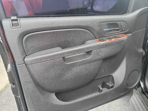 2013 Chevrolet Suburban LTZ