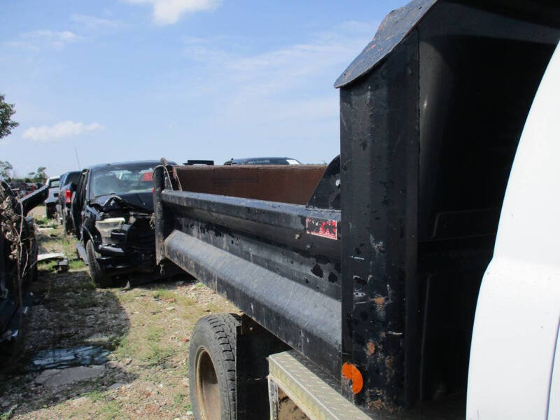 2006 Chevrolet DRW Dump Box