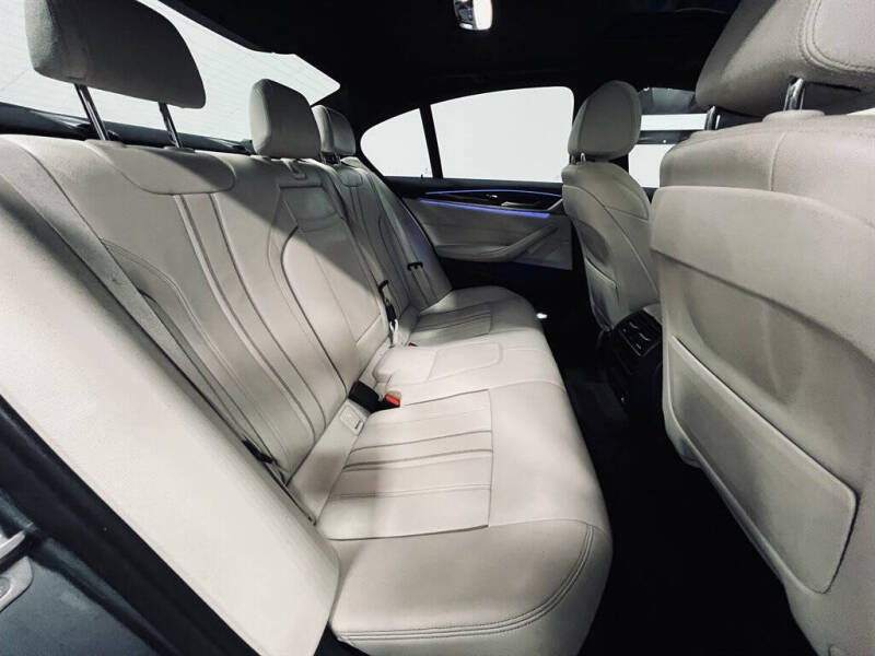 2019 BMW 5 Series 530i