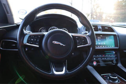 2018 Jaguar F-PACE 35t Portfolio