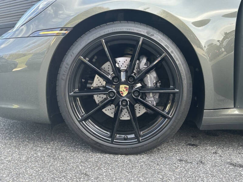 2022 Porsche 911 Carrera