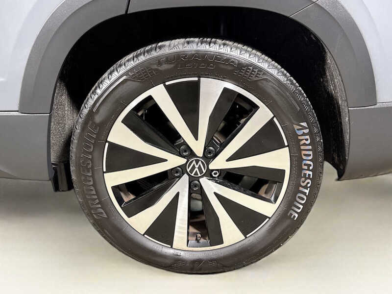2023 Volkswagen Taos SE 4Motion