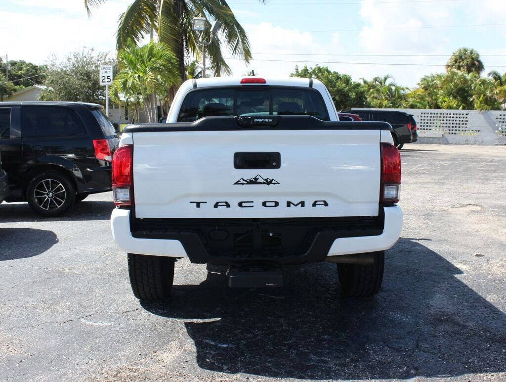 2018 TOYOTA Tacoma Pickup - $20,995