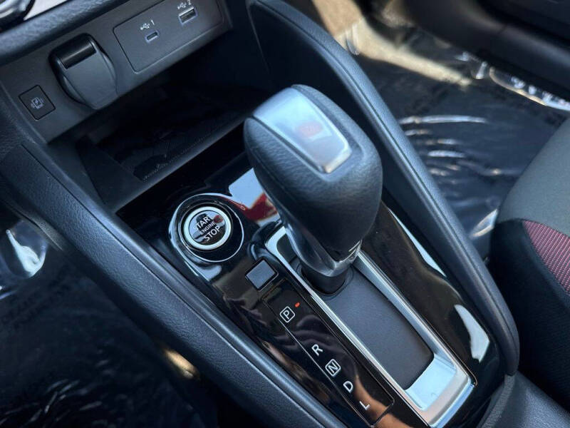 2025 Nissan Versa SR