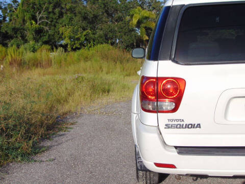 2005 Toyota Sequoia SR5