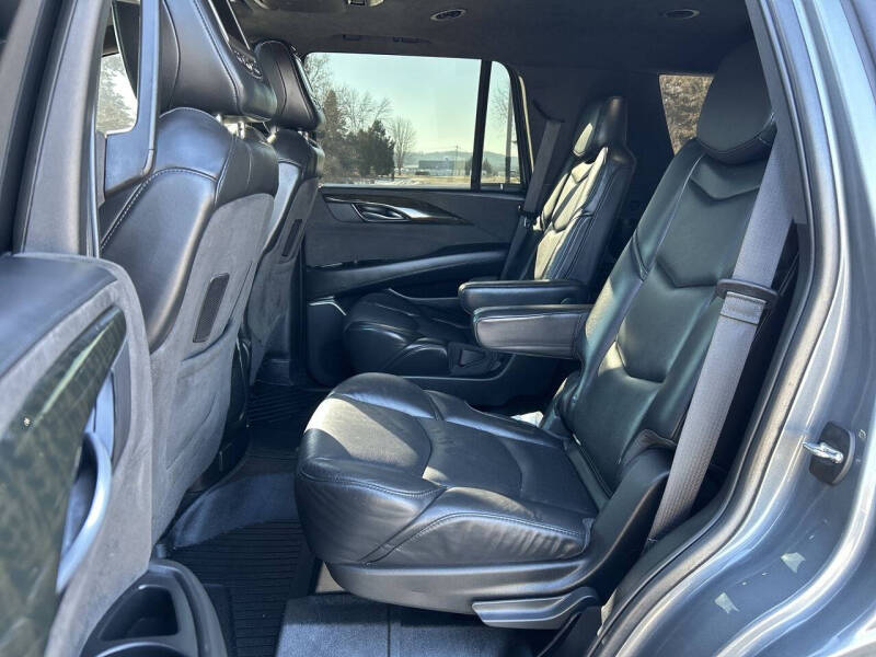 2019 Cadillac Escalade Platinum