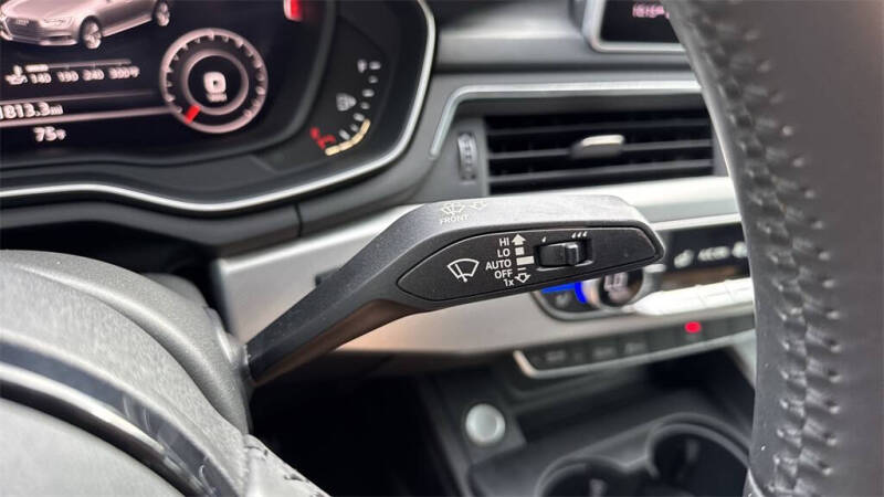 2017 Audi A4 2.0T quattro Prestige