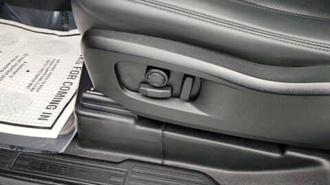 2023 Land Rover Defender 90 SE