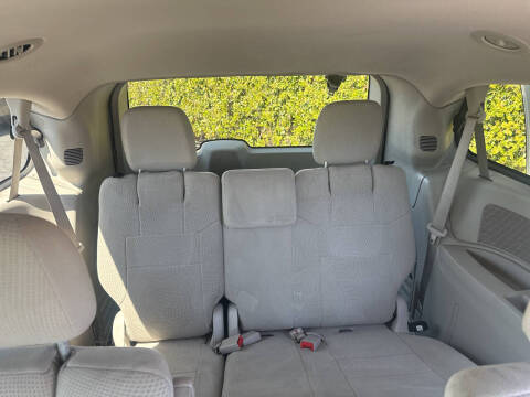 2012 Dodge Grand Caravan American Value Package