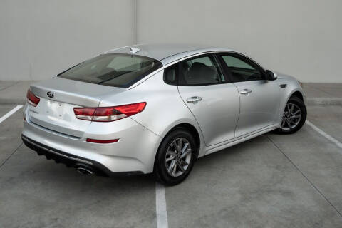 2020 Kia Optima LX