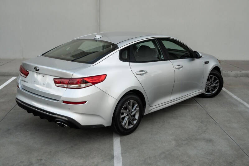 2020 Kia Optima LX