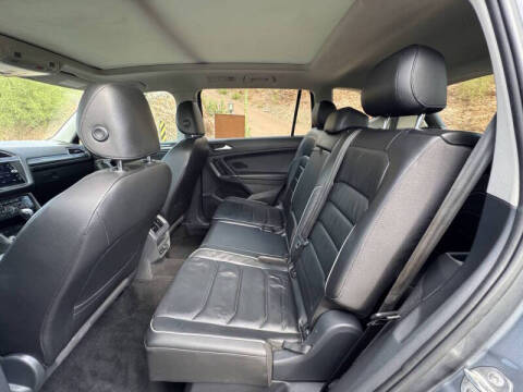 2018 Volkswagen Tiguan 2.0T SEL Premium 4Motion