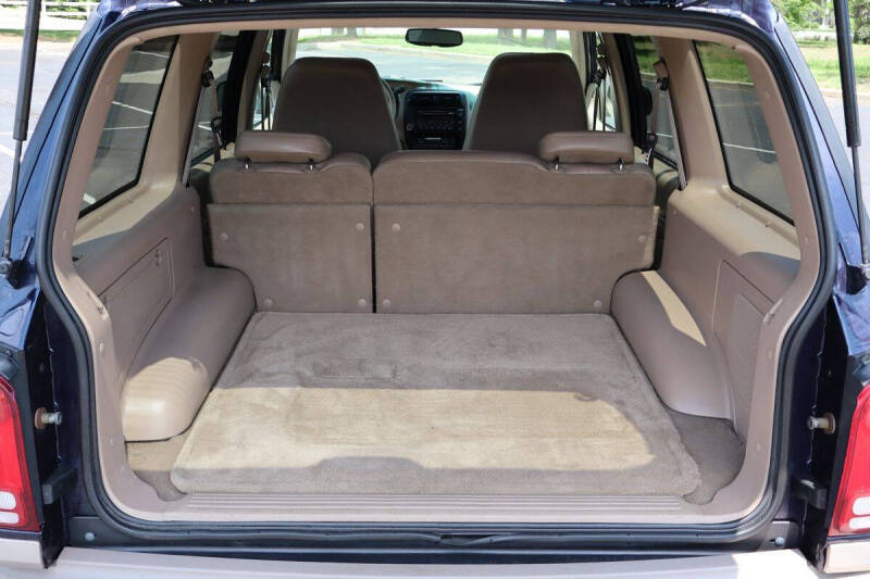 2000 Ford Explorer Eddie Bauer