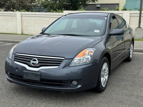 2009 Nissan Altima for sale at JENIN CARZ in San Leandro CA