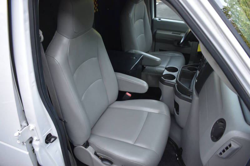 2014 Ford E-Series E-350 SD