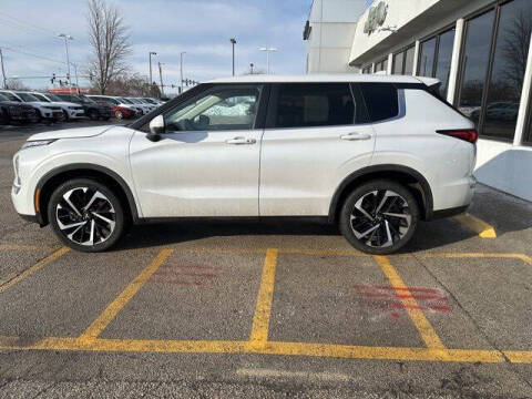 2024 Mitsubishi Outlander SE