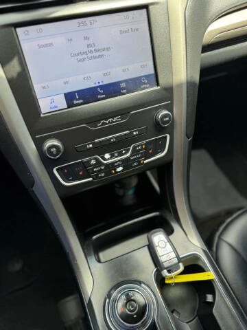 2020 Ford Fusion SEL