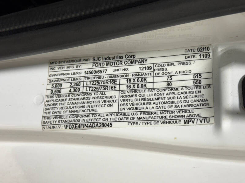 2010 Ford E-Series E-450 SD