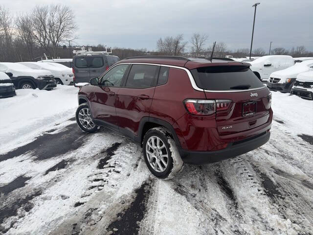 2022 Jeep Compass Latitude Lux