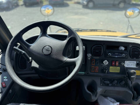 2014 Freightliner B2 Chassis