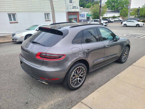 2015 Porsche Macan Turbo