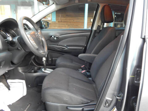 2016 Nissan Versa 1.6 SV