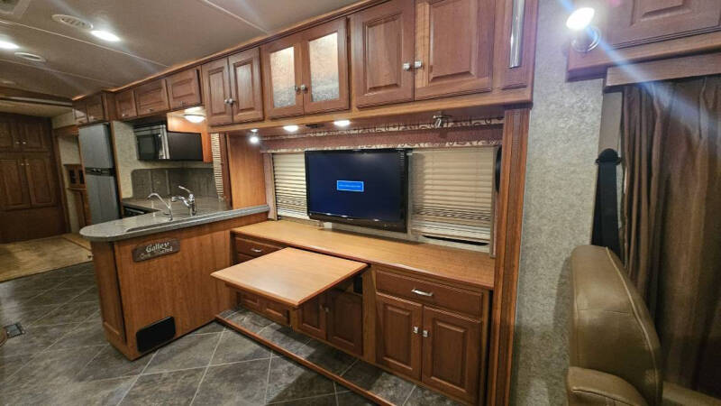 2009 Winnebago Itssca Meridian 34Y