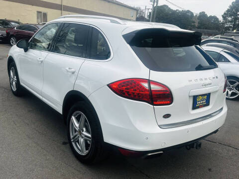 2014 Porsche Cayenne Platinum