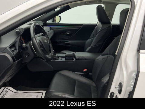 2022 Lexus ES 300h