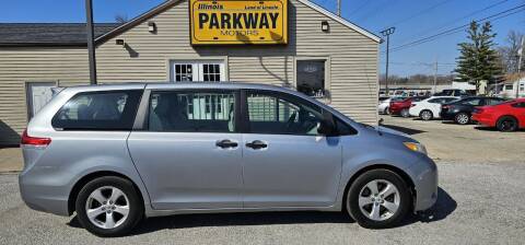 2012 Toyota Sienna for sale at Parkway Motors in Springfield IL
