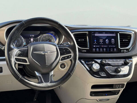2019 Chrysler Pacifica Touring L Plus