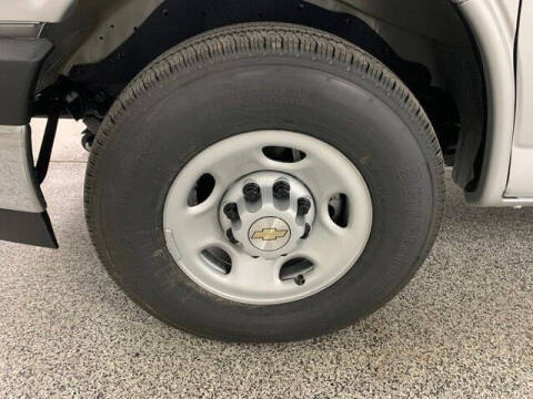 2025 Chevrolet Express 3500