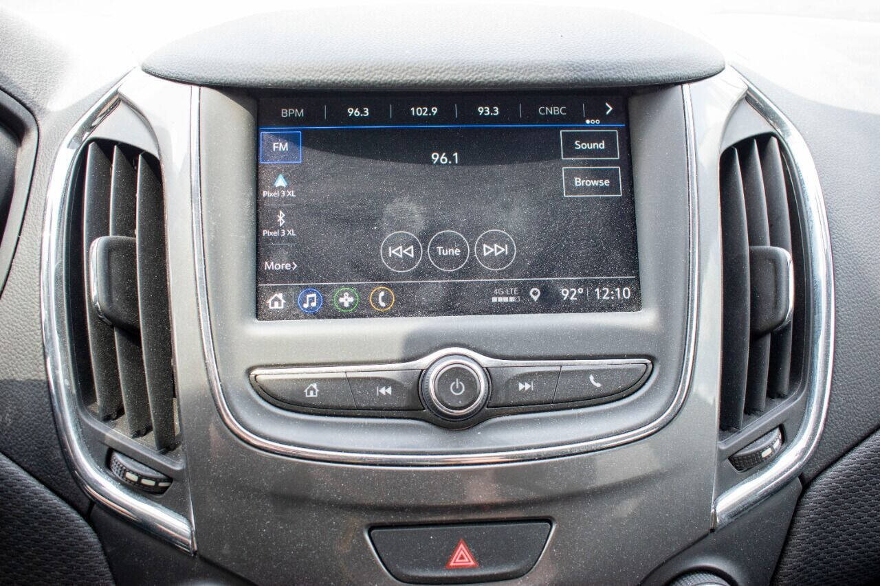 2019 CHEVROLET Cruze Hatchback - $15,900