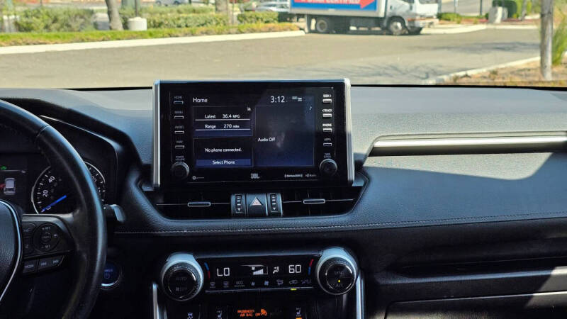 2021 Toyota RAV4 Hybrid XLE Premium