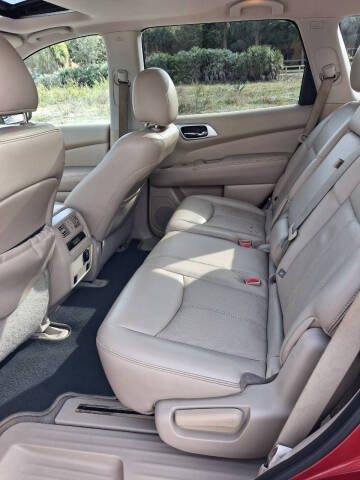 2015 Nissan Pathfinder Platinum