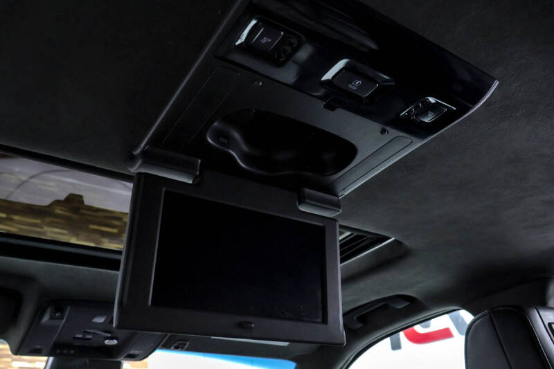 2018 Cadillac Escalade ESV Platinum