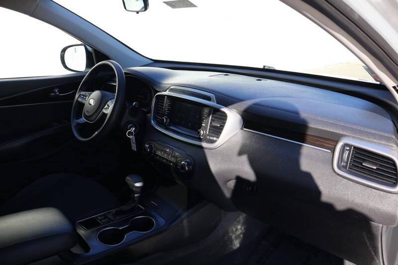 2020 Kia Sorento LX V6