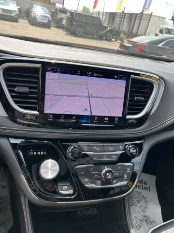 2025 Chrysler Pacifica Limited