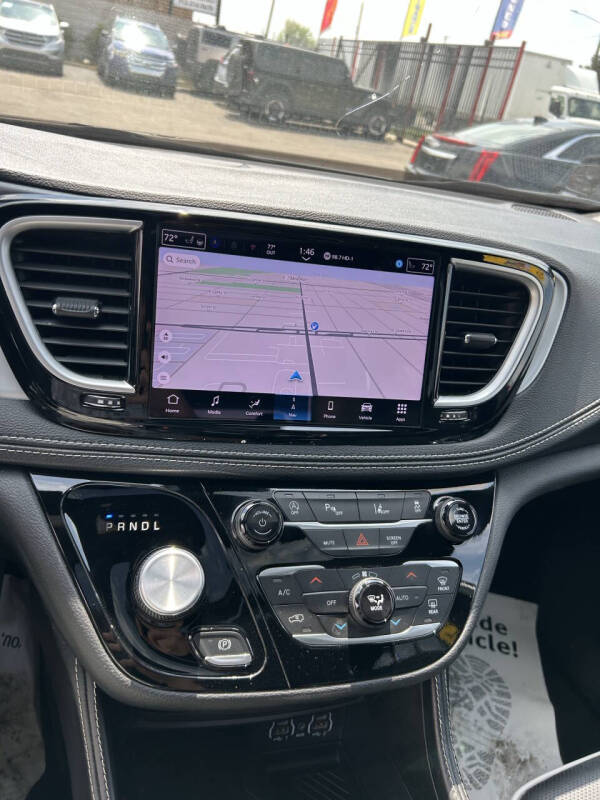 2025 Chrysler Pacifica Limited