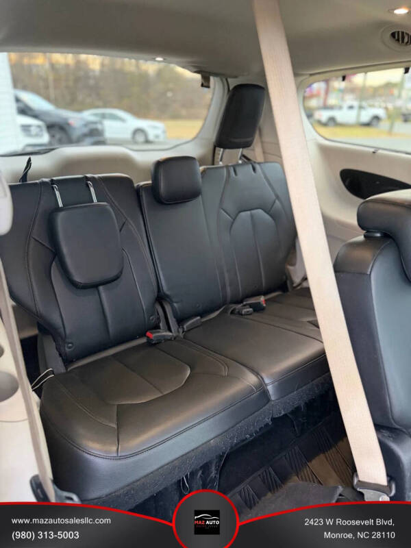 2017 Chrysler Pacifica Touring-L Plus