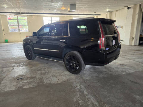 2017 Cadillac Escalade Luxury