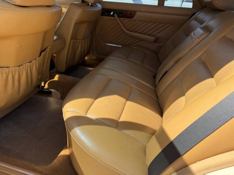 1989 Mercedes-Benz 420-Class